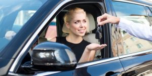 Sewa Mobil Tips Milih Rental Mobi 300x150